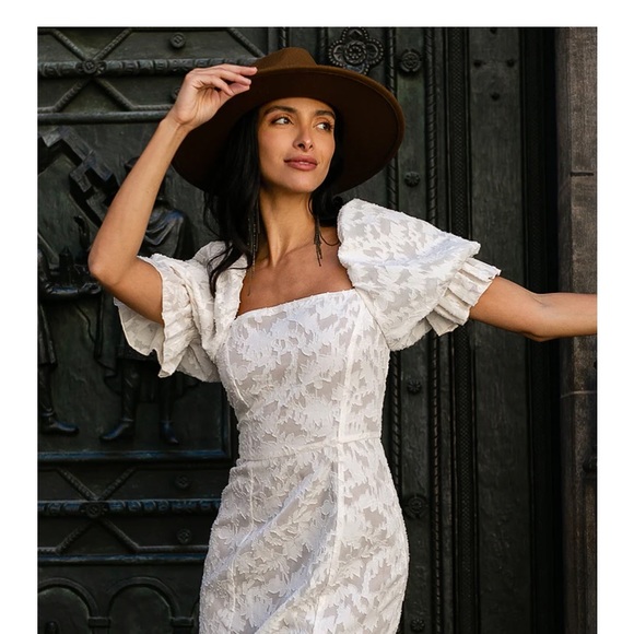 Lace puff sleeve dress size small nwt - Picture 3 of 10